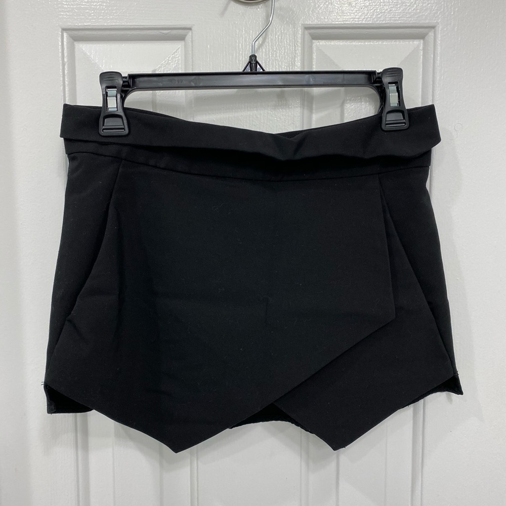 Zara black skort!